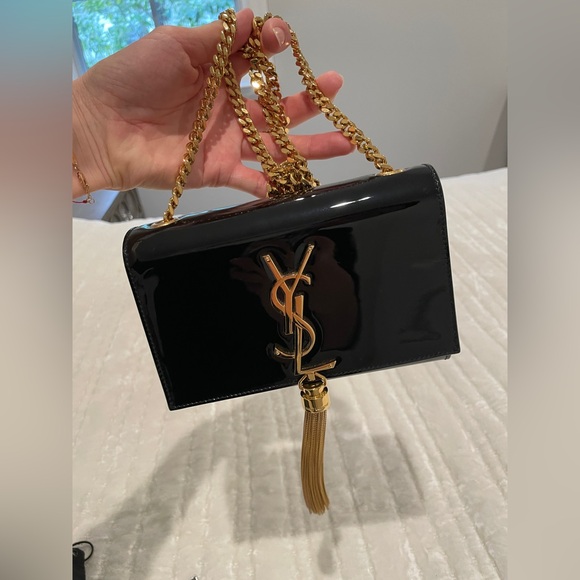 Saint Laurent Black and Gold Chain Bag - Picture 4 of 6